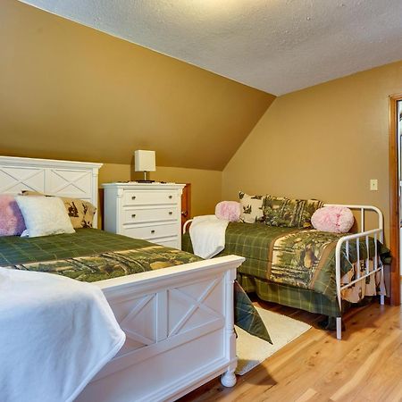 Howard Cabin Rental About 3 Mi To Apple Valley Lake! Mount Vernon Exteriér fotografie